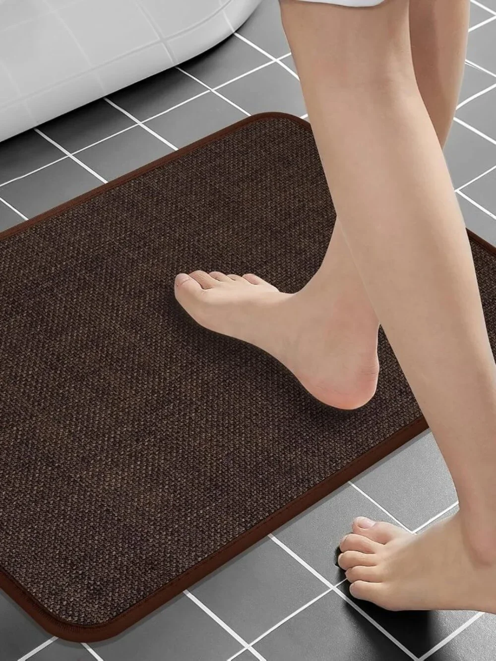 Bathroom Rug, Absorbent Bath Mat, Quick Dry, Non-Slip, 17x24 Inch, Brown
